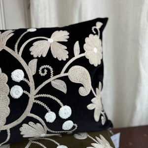 Tyynynpäällinen 40*60, Sabina musta