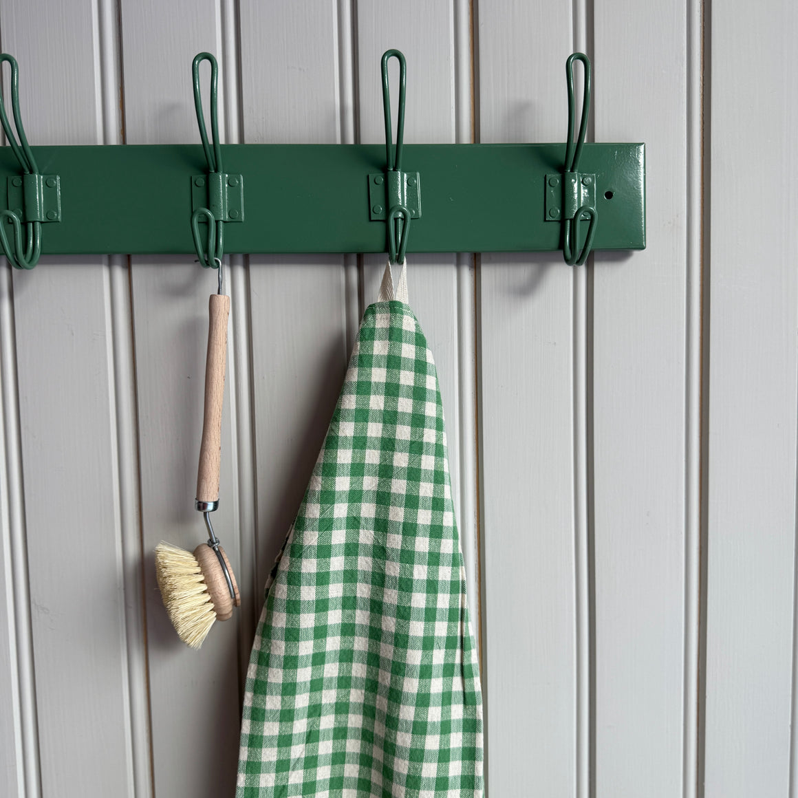 Metallinaulakko, vihreä 57cm