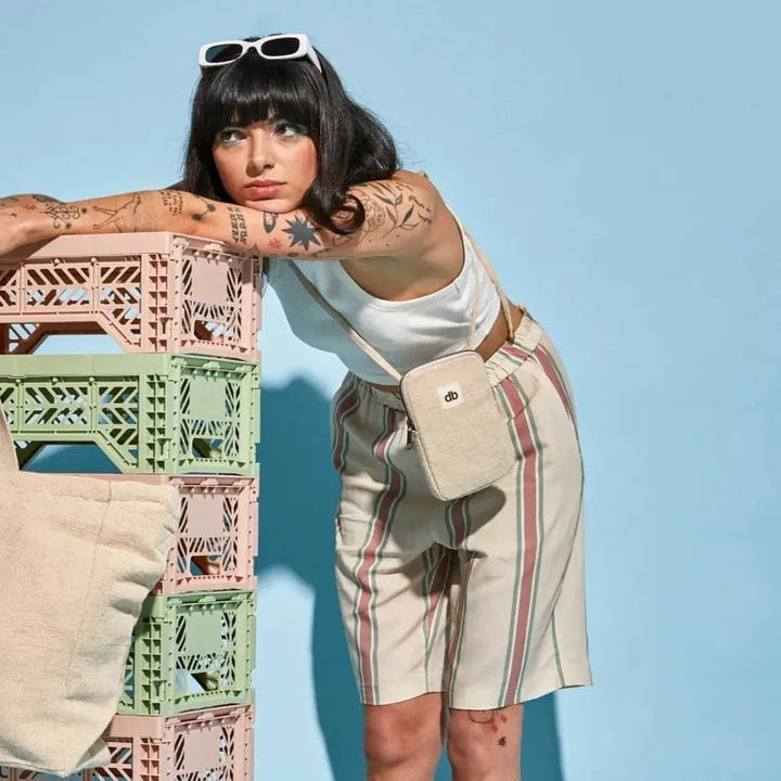 Puhelinpussukka Bill, eri värejä