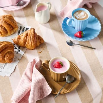 Pöytäliina 150*250, pinkit raidat