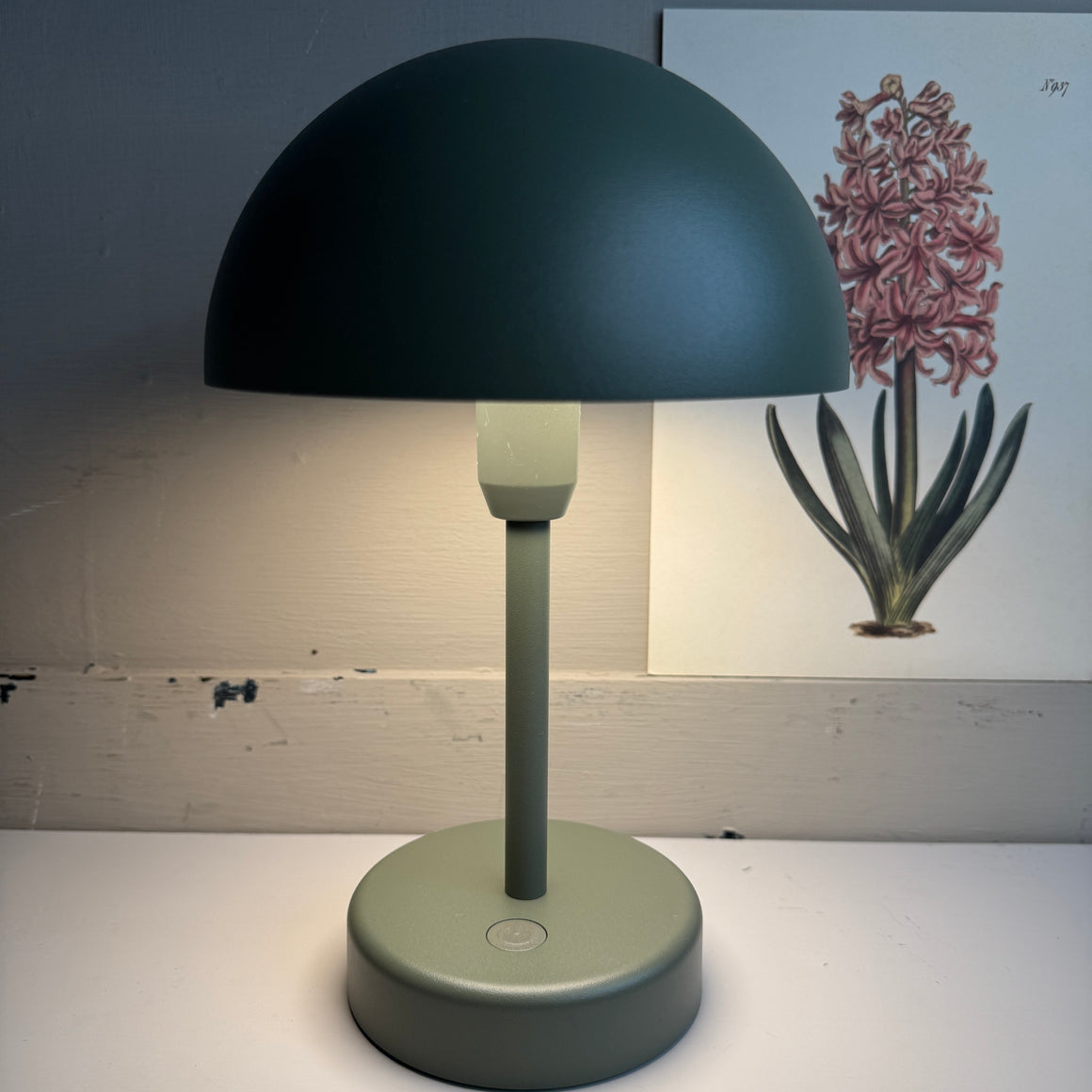 Ladattava pöytävalaisin, oliivinvihreä