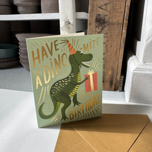 Kortti kuorella, Dino-mite birthday