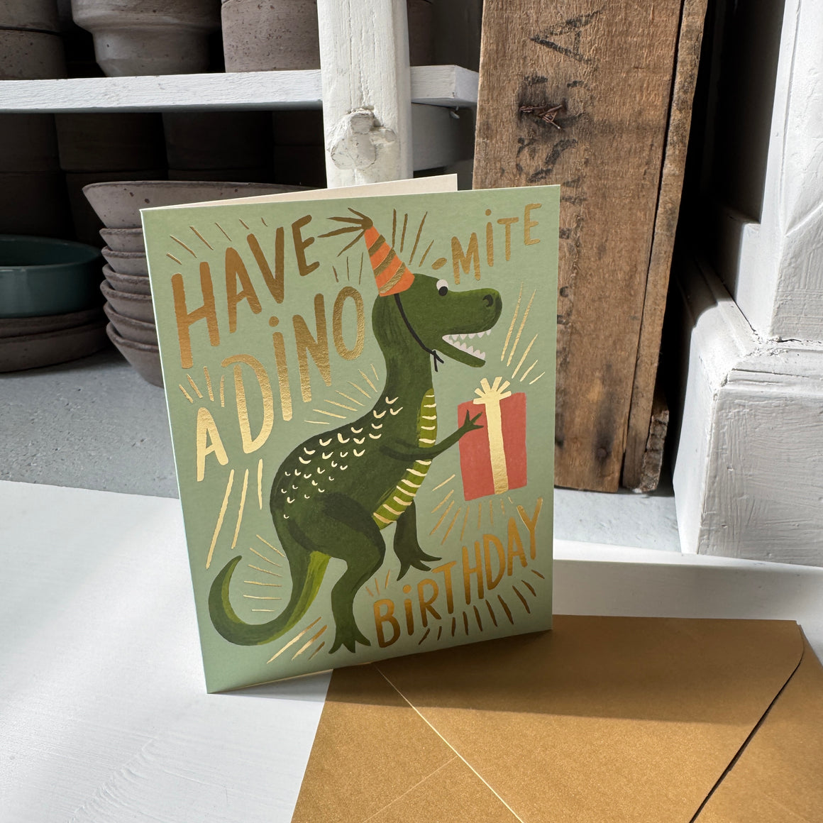 Kortti kuorella, Dino-mite birthday