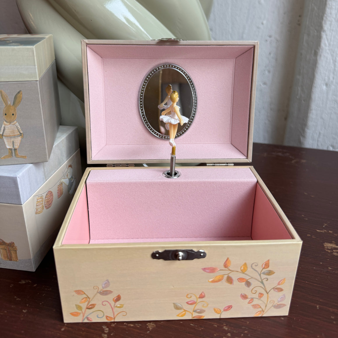 Soittorasia, ballerina