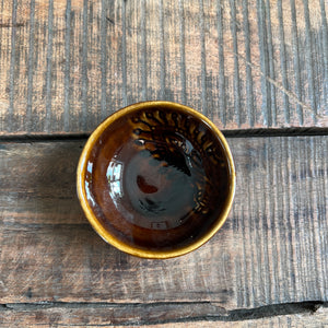Dippikulho, Coffee ruskea