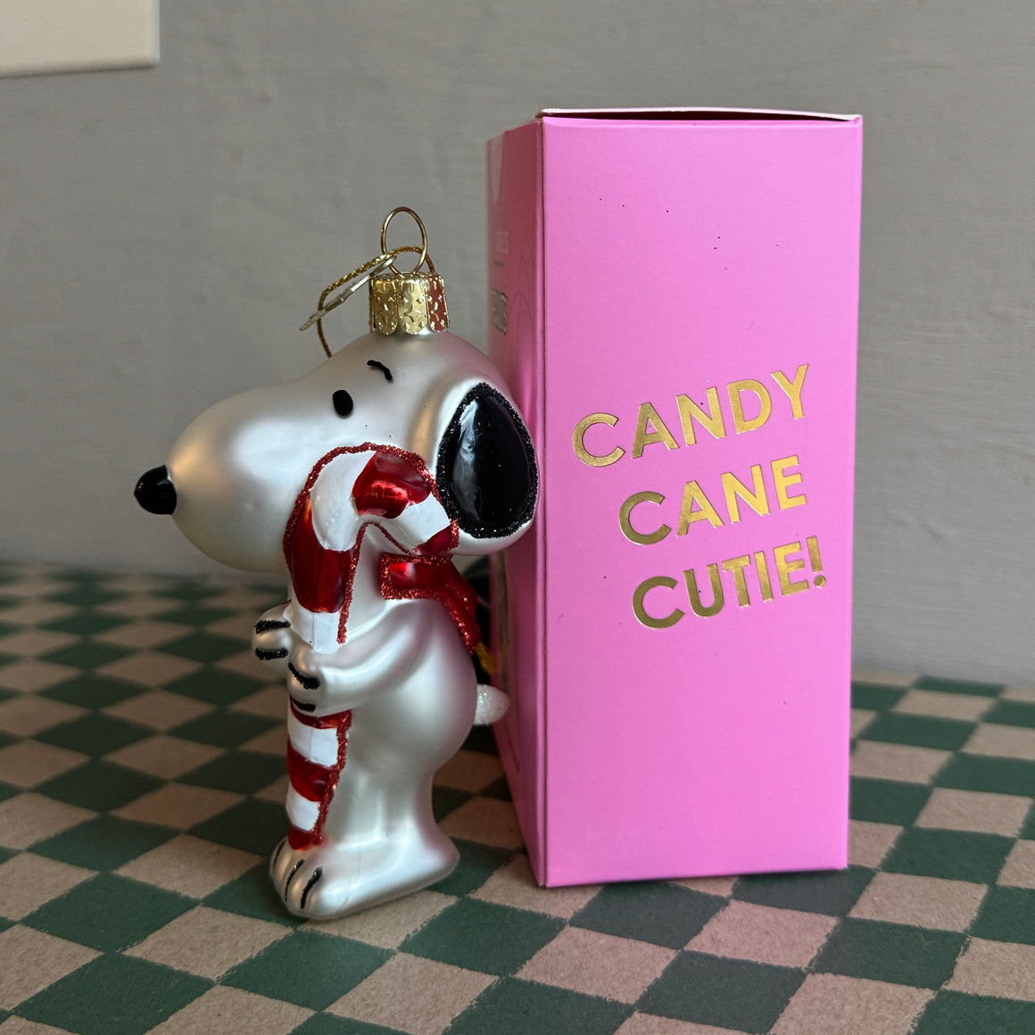 Lasikoriste, Snoopy karkkikepillä