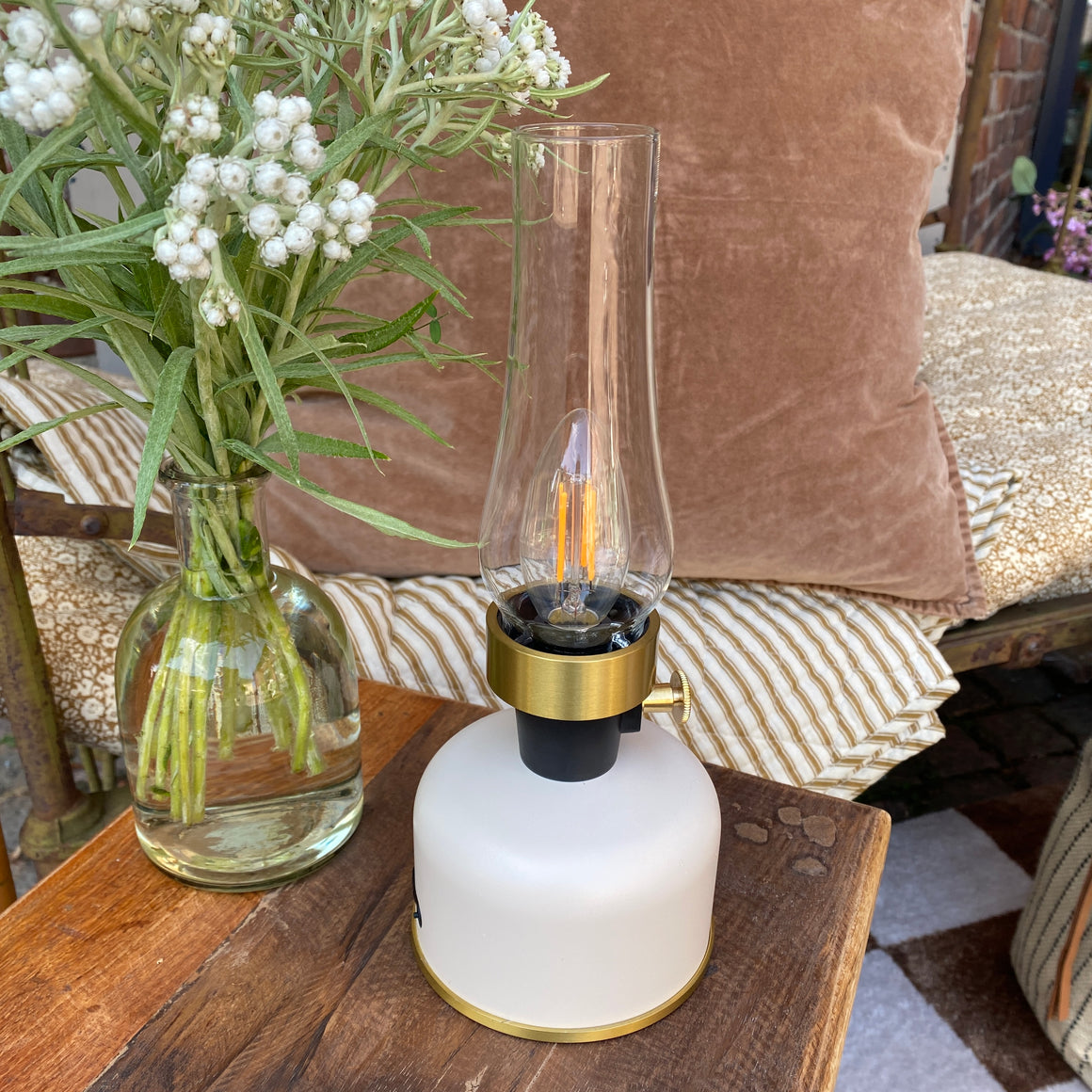 Led-lyhty beige, ladattava