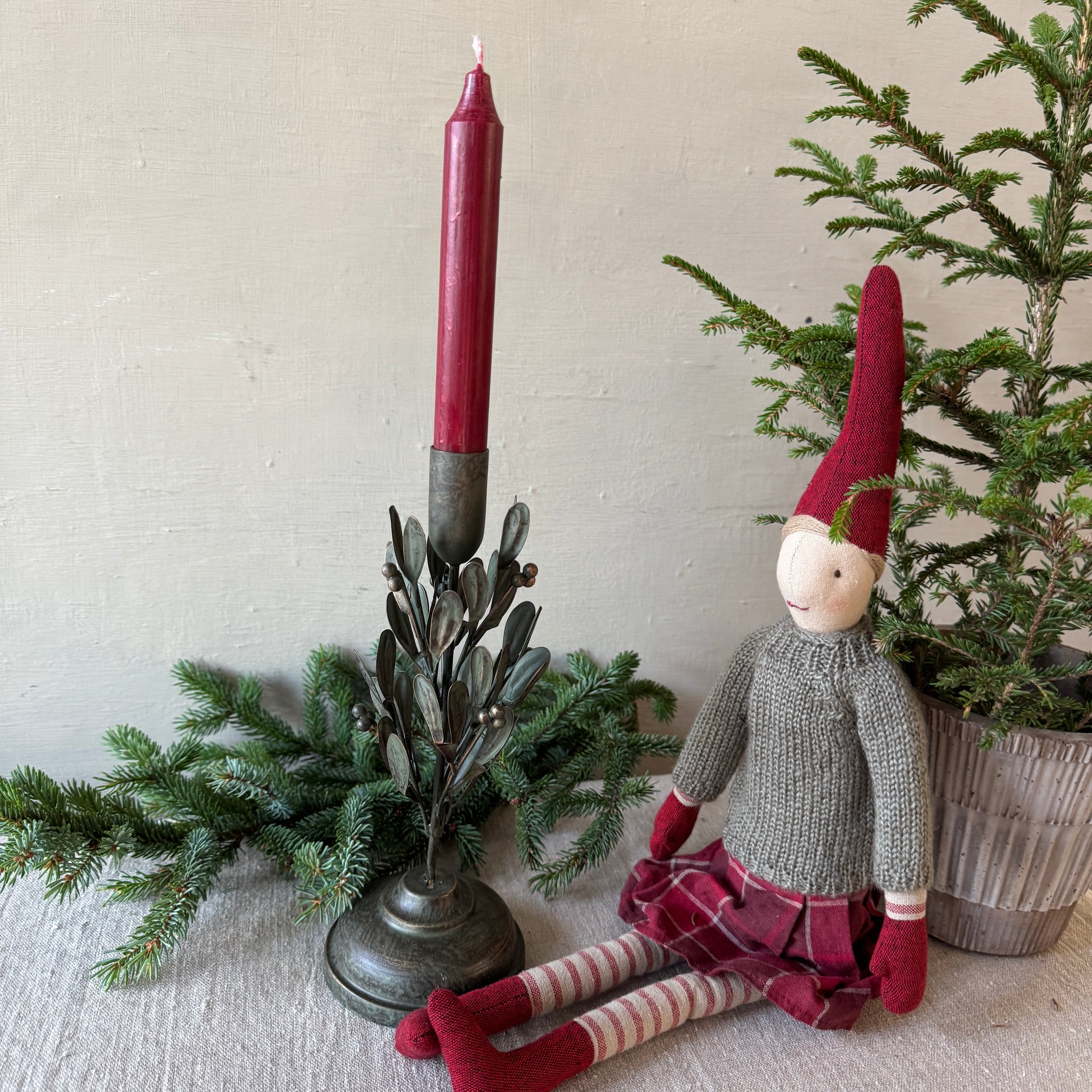 Kynttilänjalka, mistelinlehdet