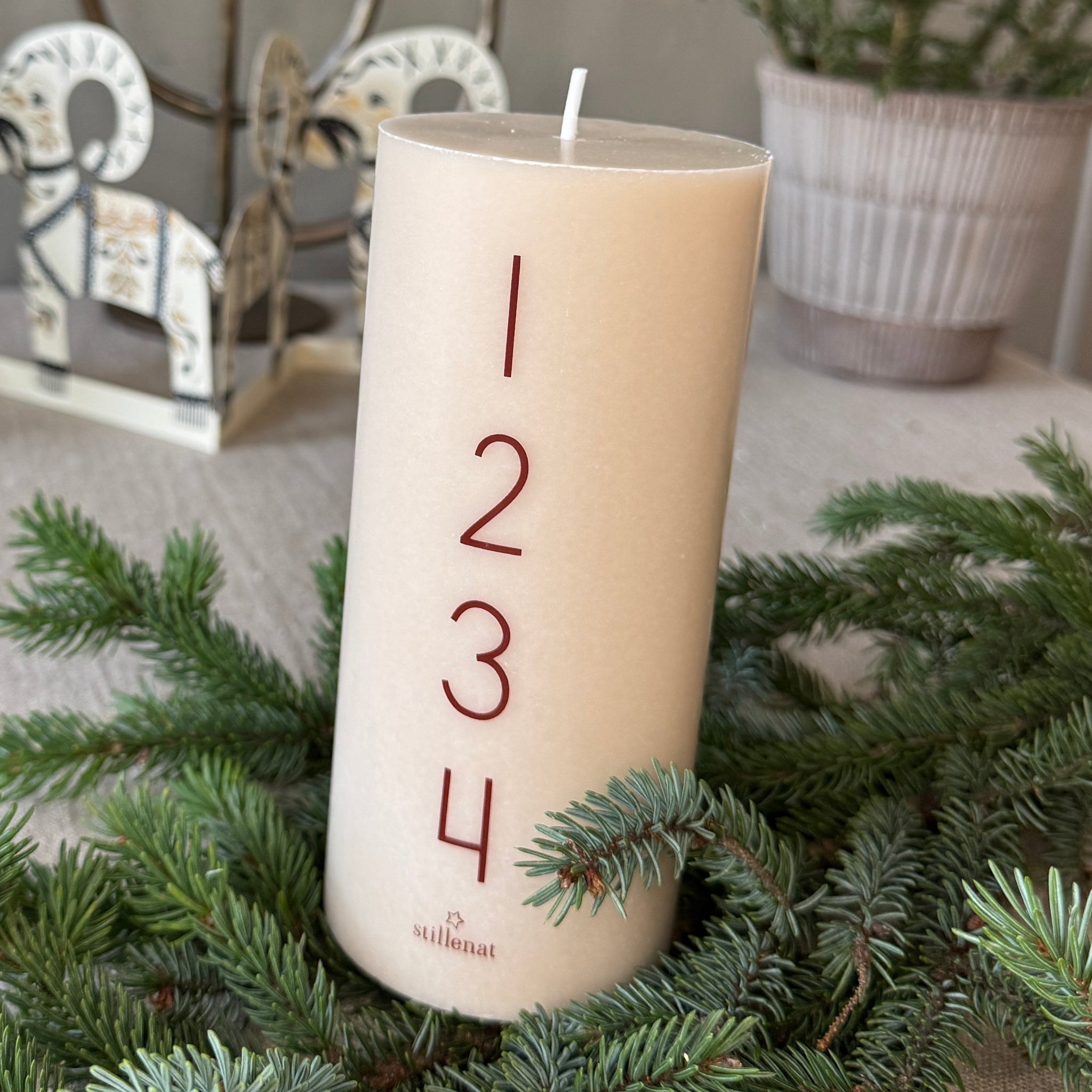 Adventtikynttilä, vaaleanbeige