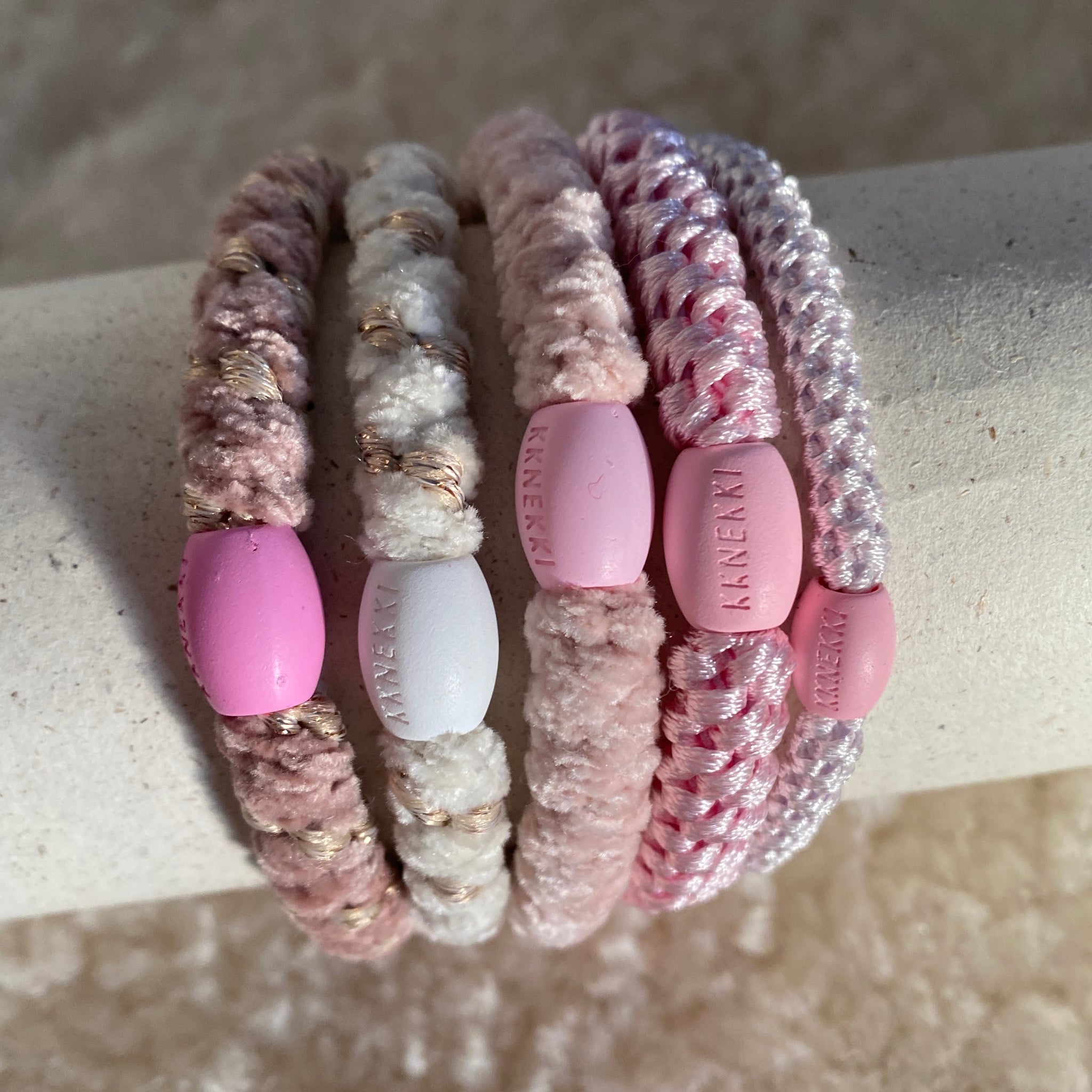 KKNEKKI-hiuslenkki 5 kpl, baby pink