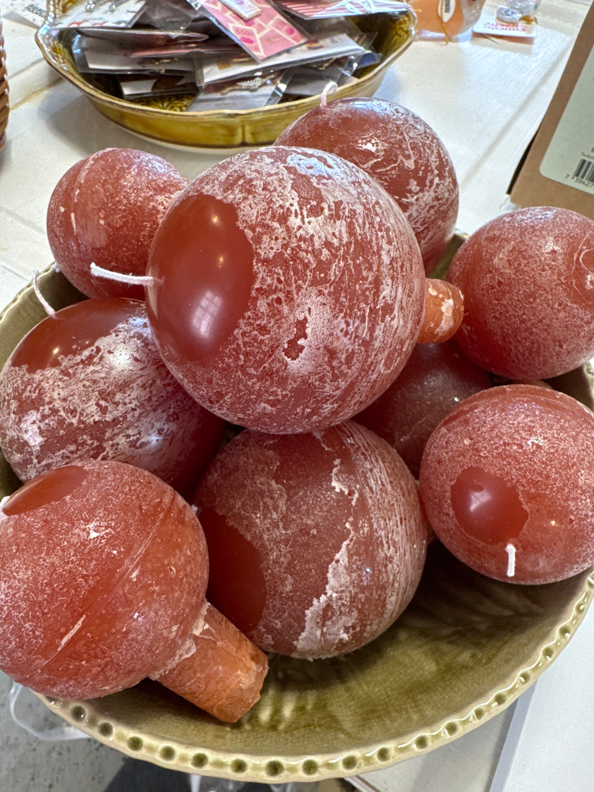 Pallokynttilä toffee, kaksi kokoa