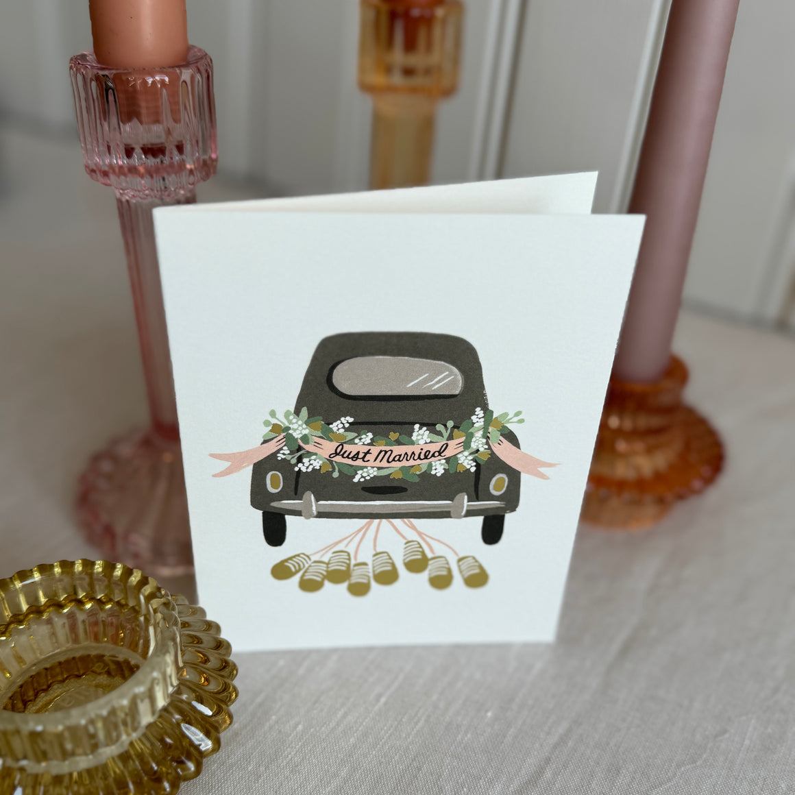 Kortti kuorella, Just married