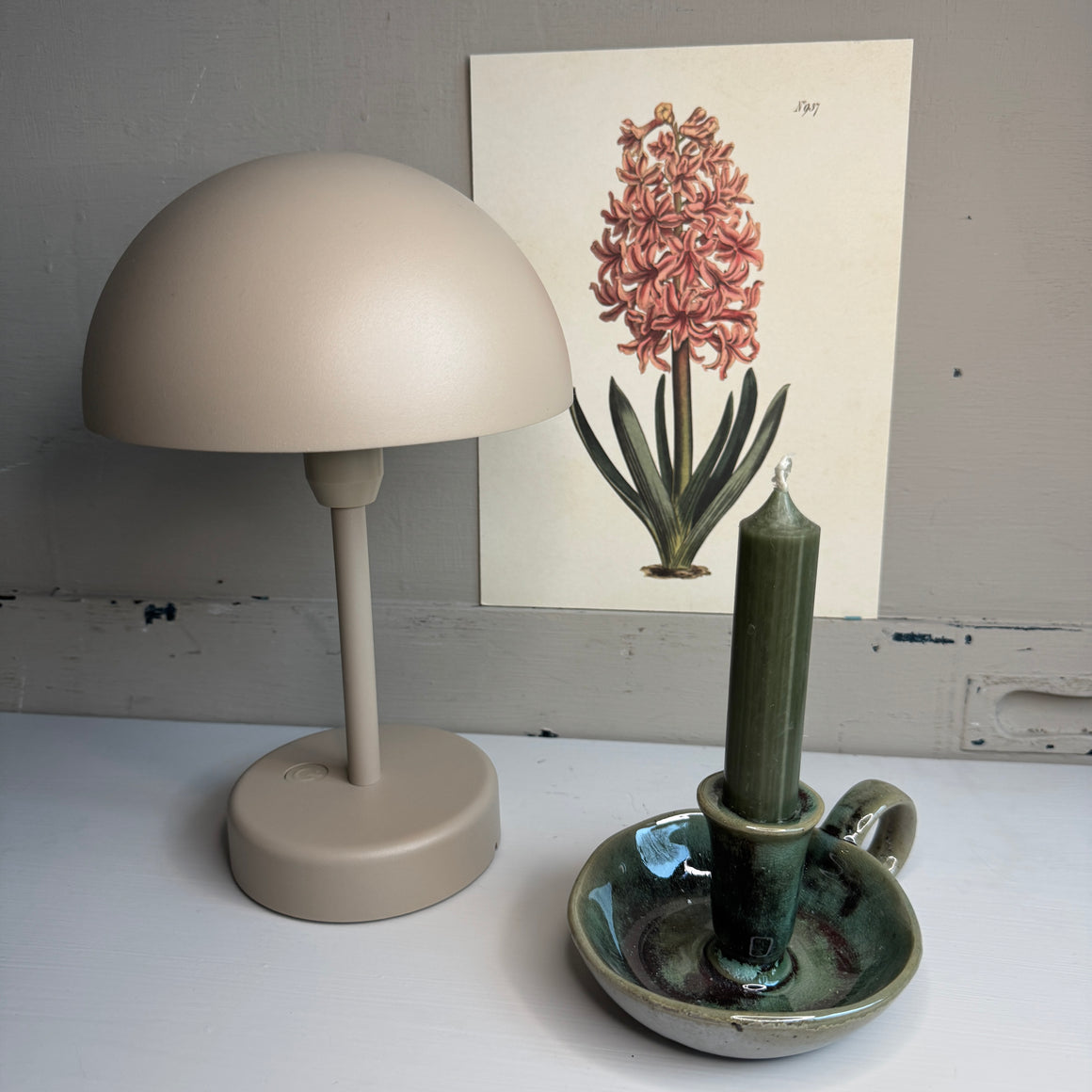 Ladattava pöytävalaisin, beige