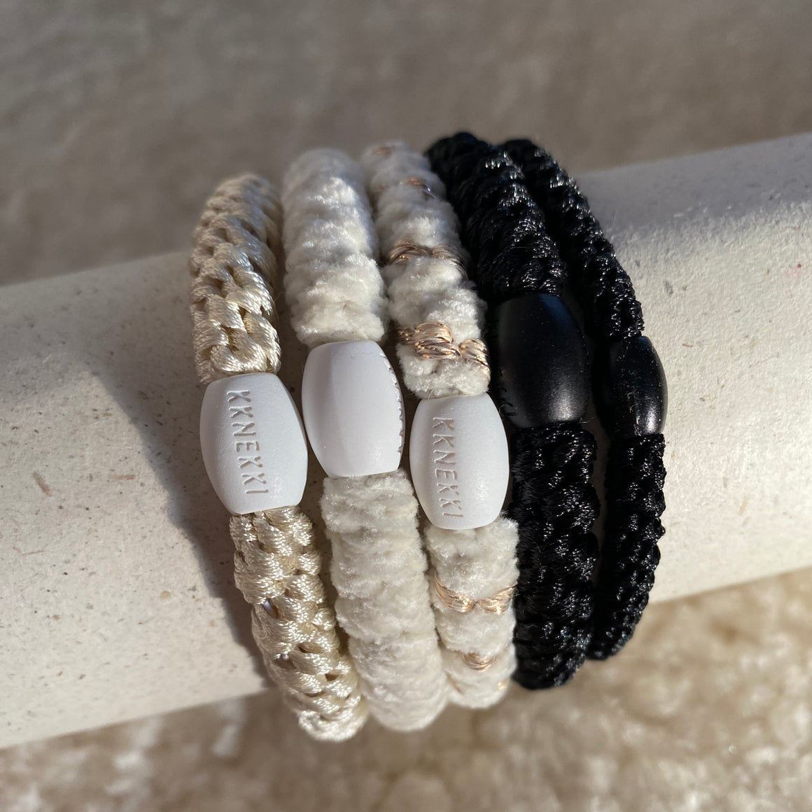 KKNEKKI -hiuslenkki 5kpl, black&white