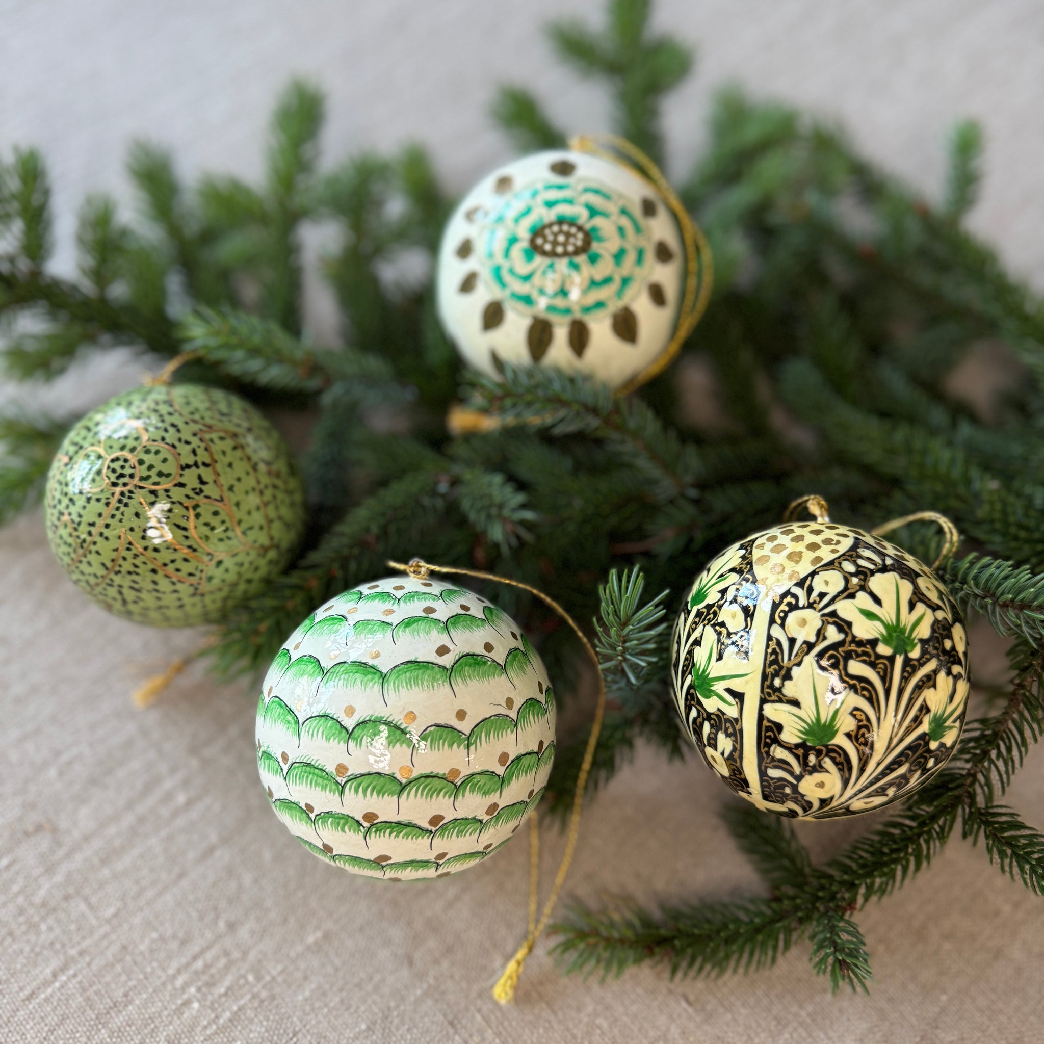 Joulupallot 4 kpl, vihreäsävyiset
