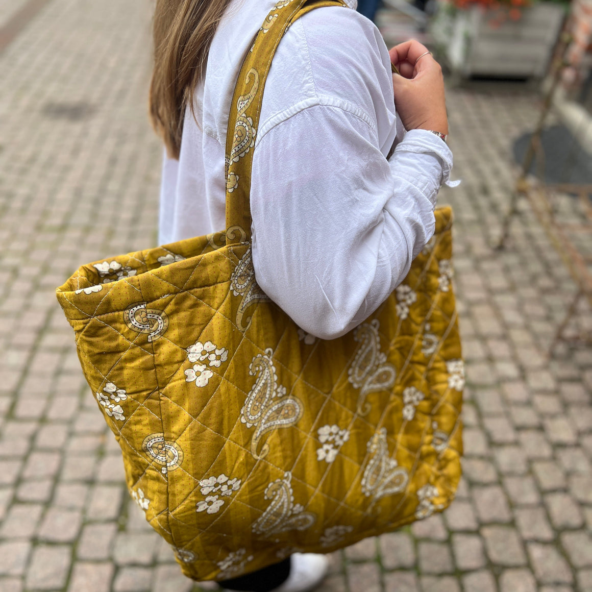 Kangaskassi, sinappi paisley