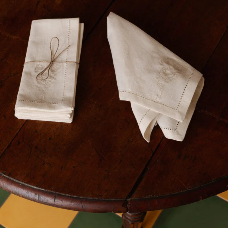 Kangasservetti, valkoinen