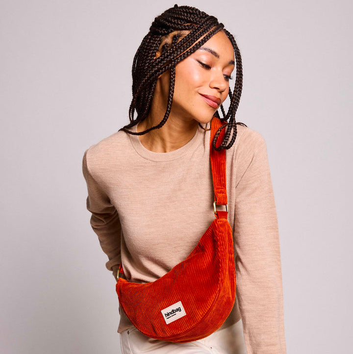 Samettilaukku Andrea, eri värejä