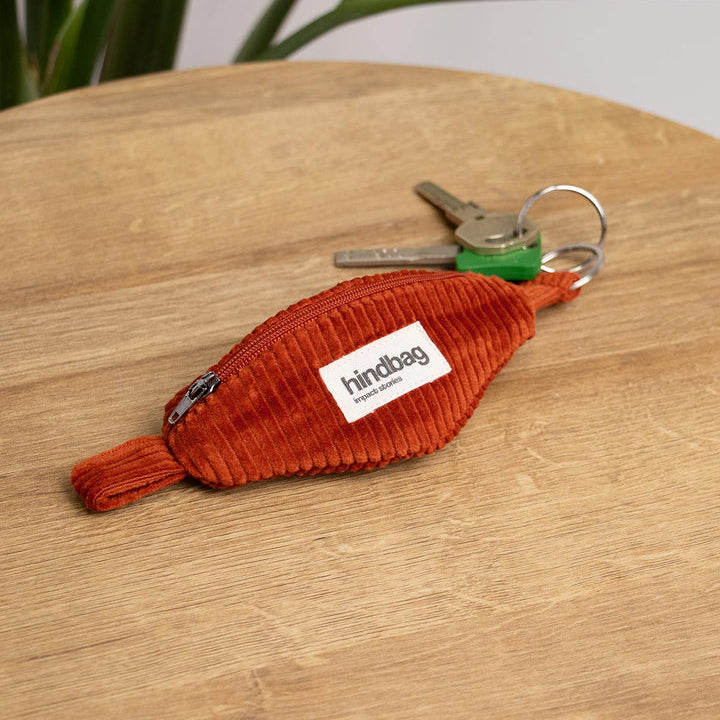 Avaimenperä, viisi väriä