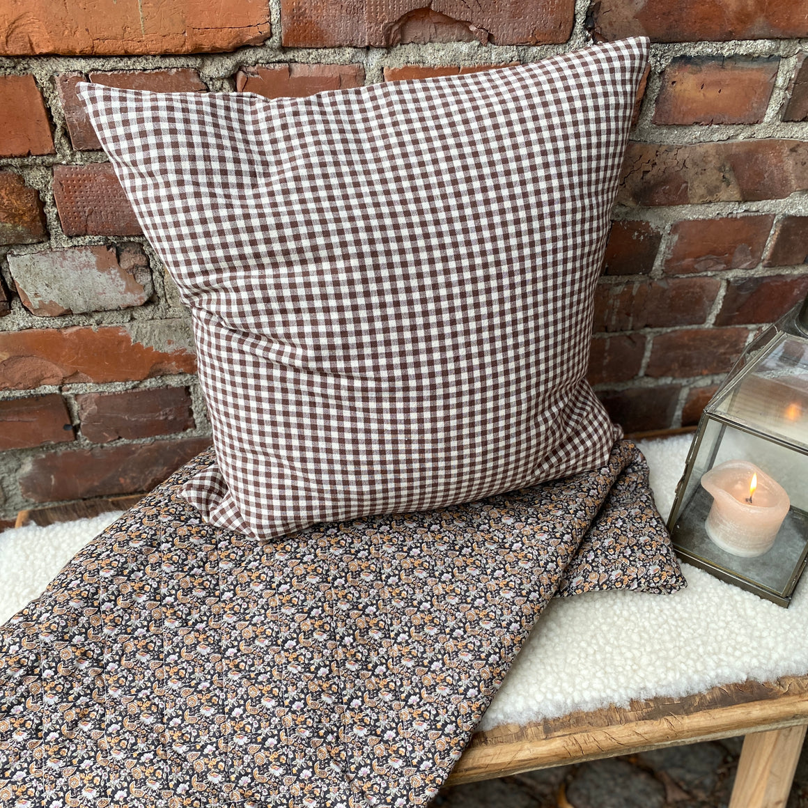 Tyynynpäällinen 50*50, ruskearuutu