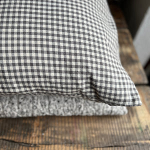 Tyynynpäällinen 50*50,harmaaruutu