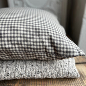 Tyynynpäällinen 50*50,harmaaruutu