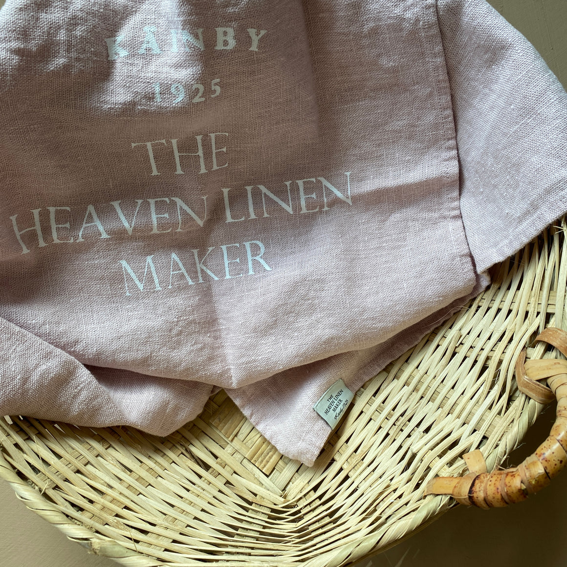Heaven Linen keittiöpyyhe logolla, utuinen roosa