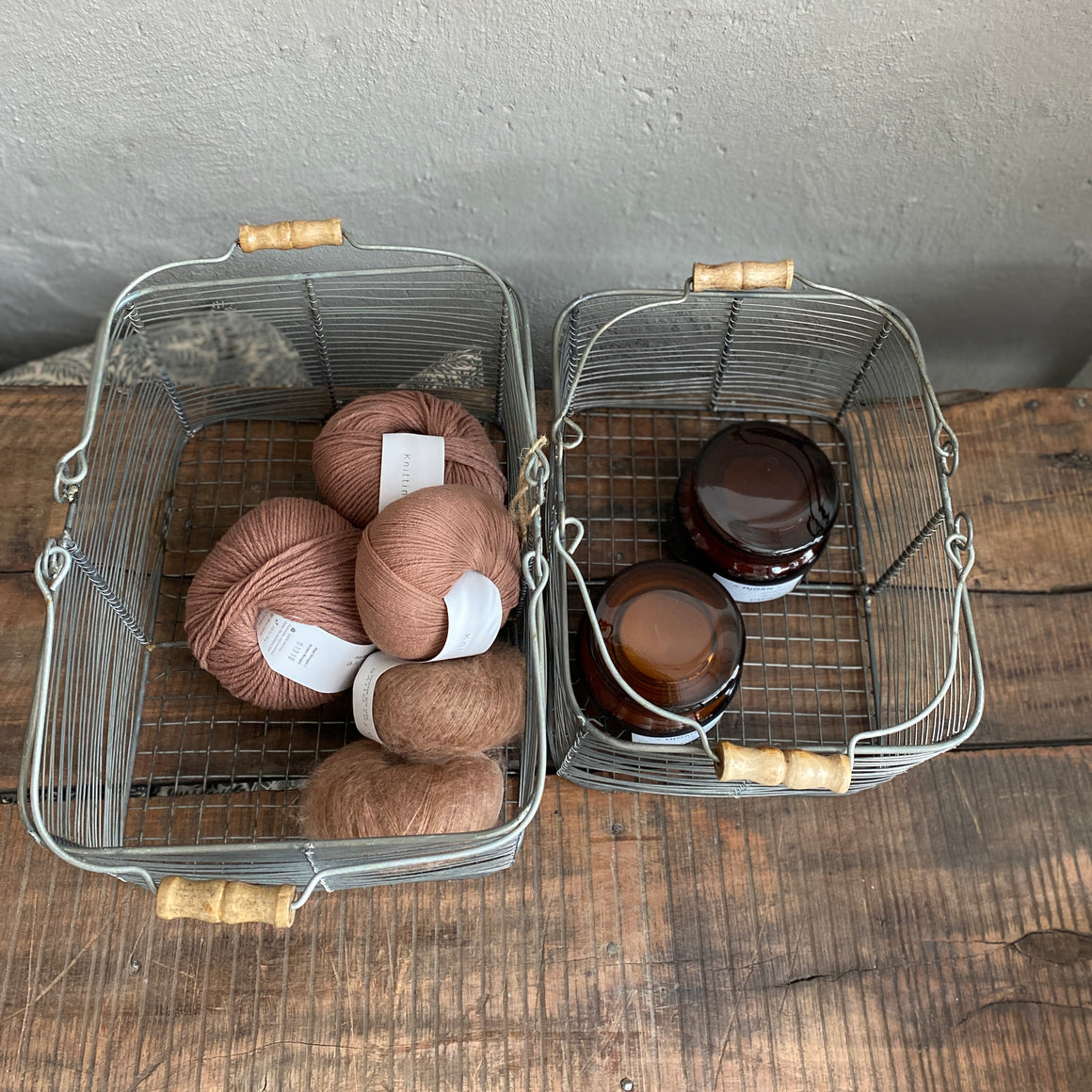 Rautalankakori, kaksi kokoa