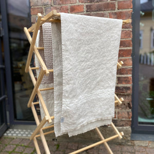 Heaven Linen raita kylpypyyhe, 2 väriä